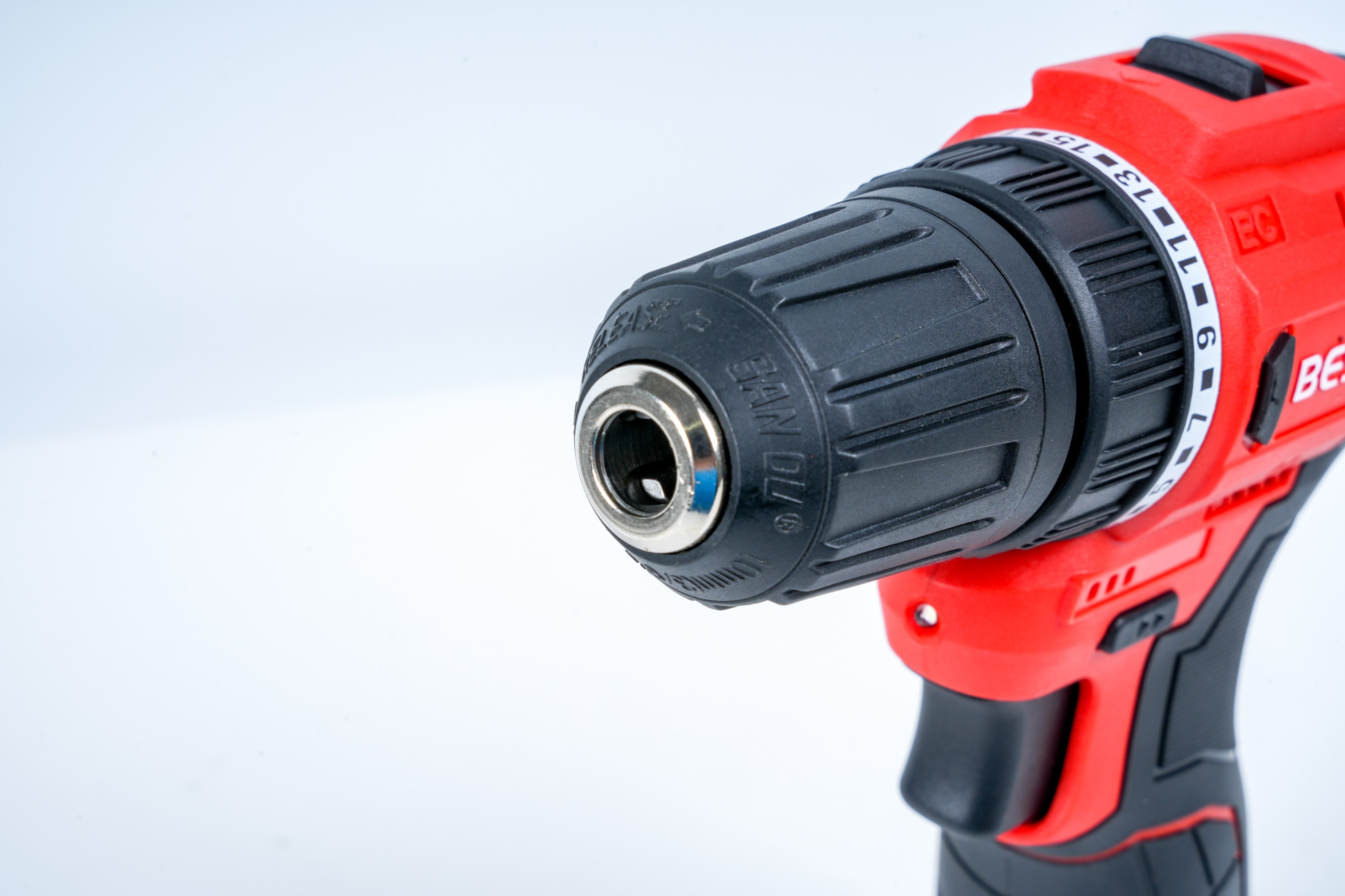 E-101-12V无刷锂电电钻（30Nm)2.0AH两电一充