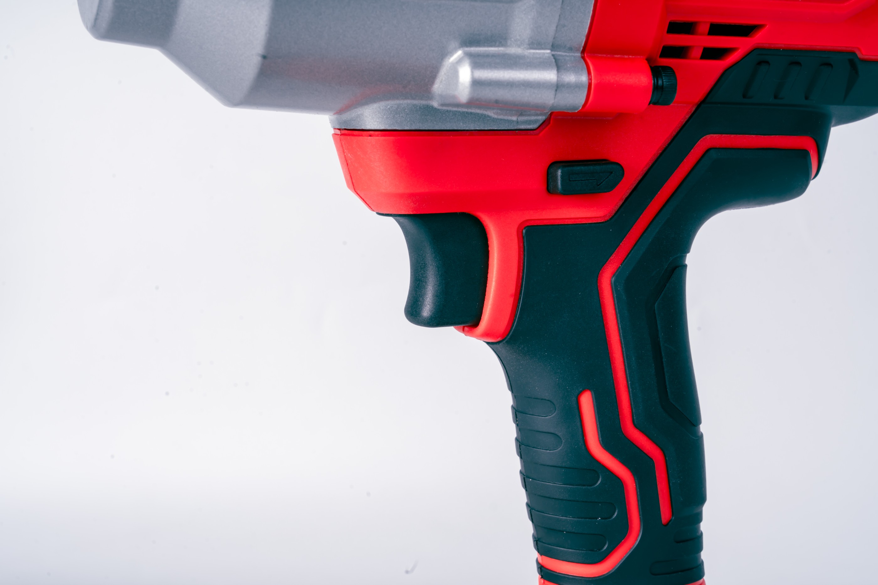 E-303-20V无刷锂电冲击扳手 （1300N.）6.0Ah两电一充