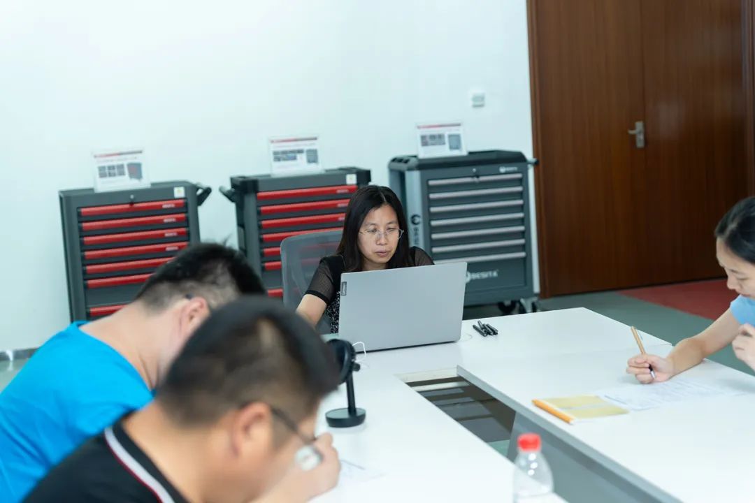 百思泰 | 销售团队年中积极复盘,实现高质量地增长 百思泰 | 销售团队年中积极复盘,实现高质量地增长