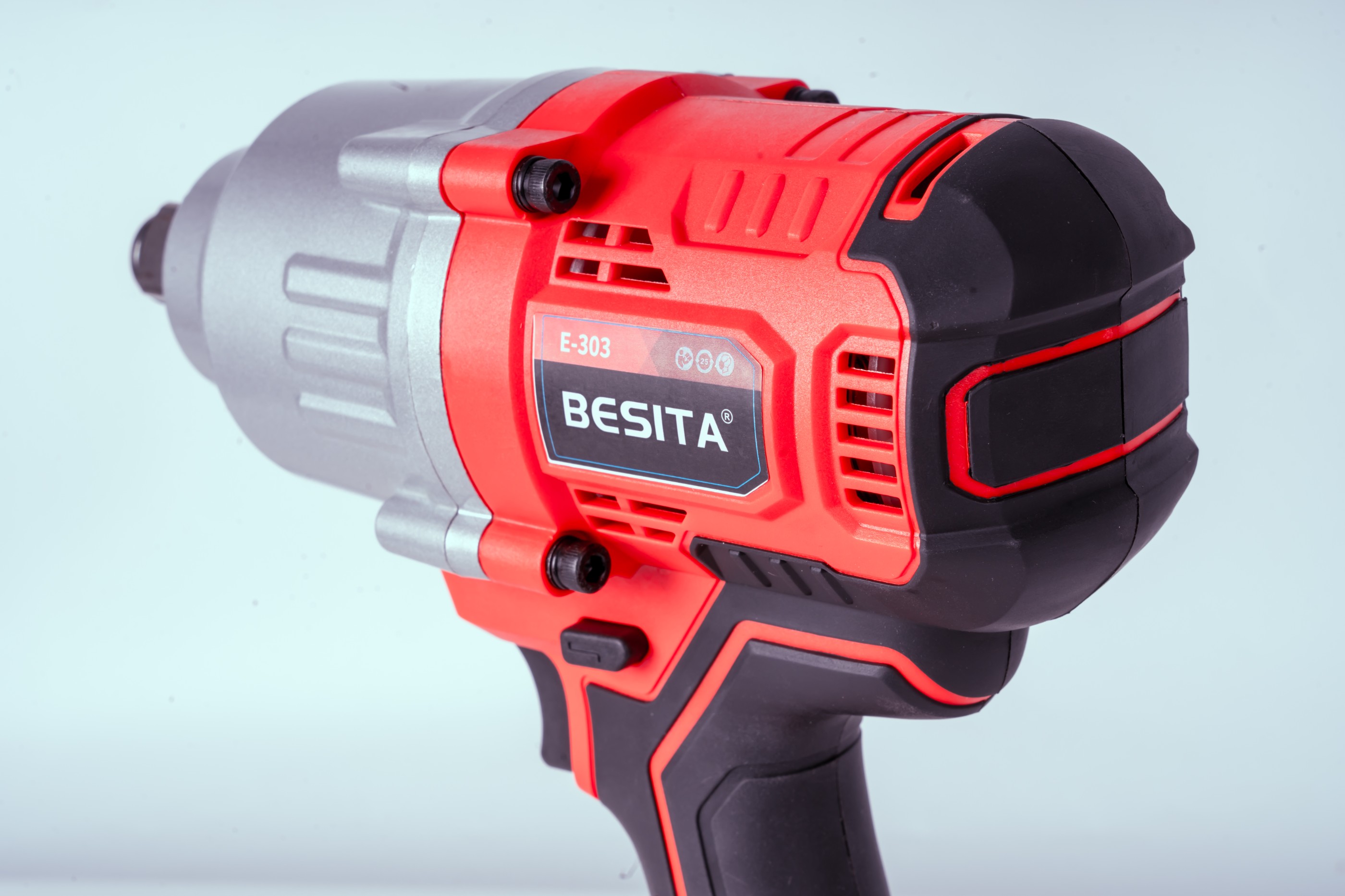 E-303-20V无刷锂电冲击扳手 （1300N.）6.0Ah两电一充