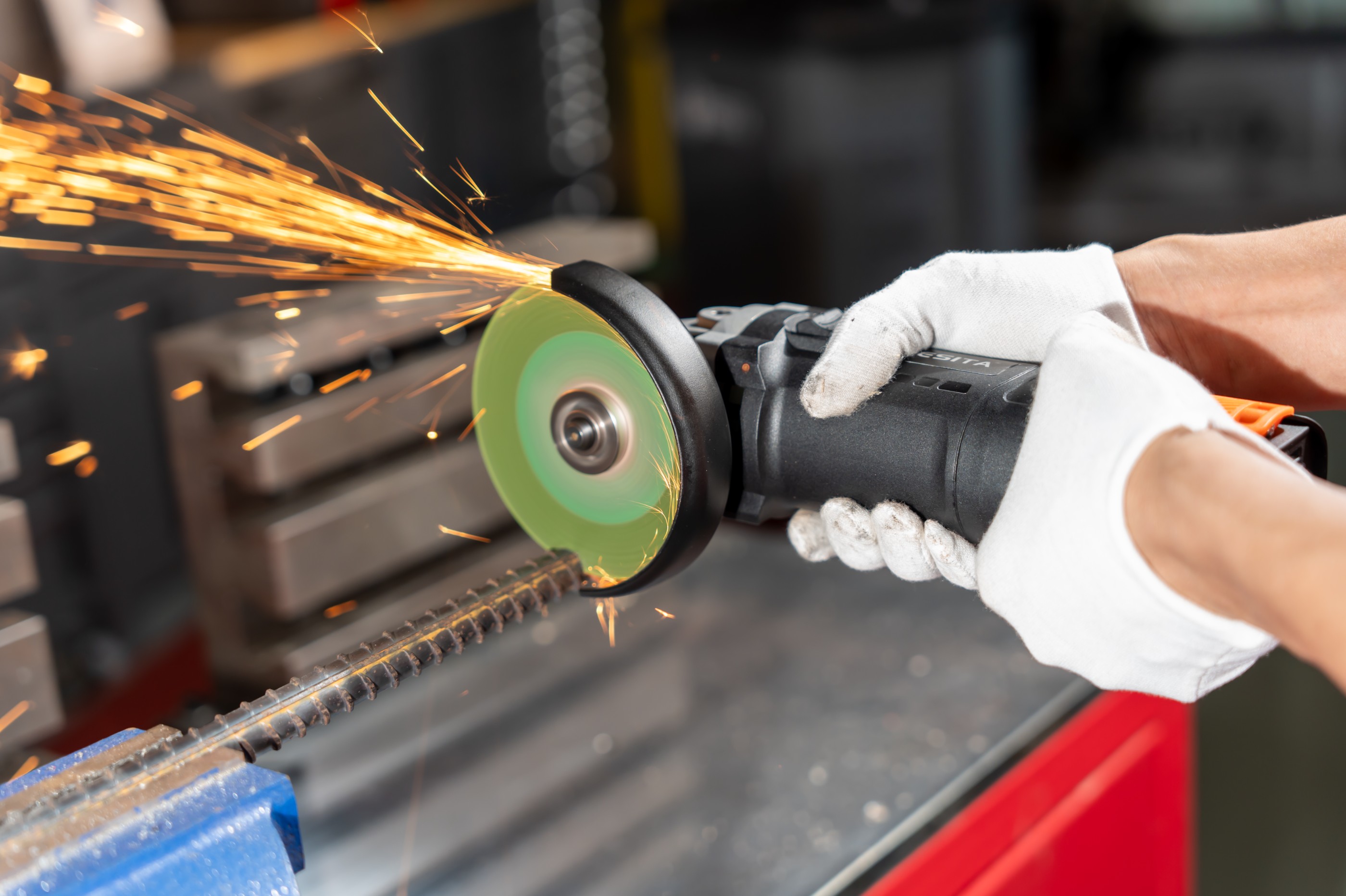 E-602-750W大功率角磨机